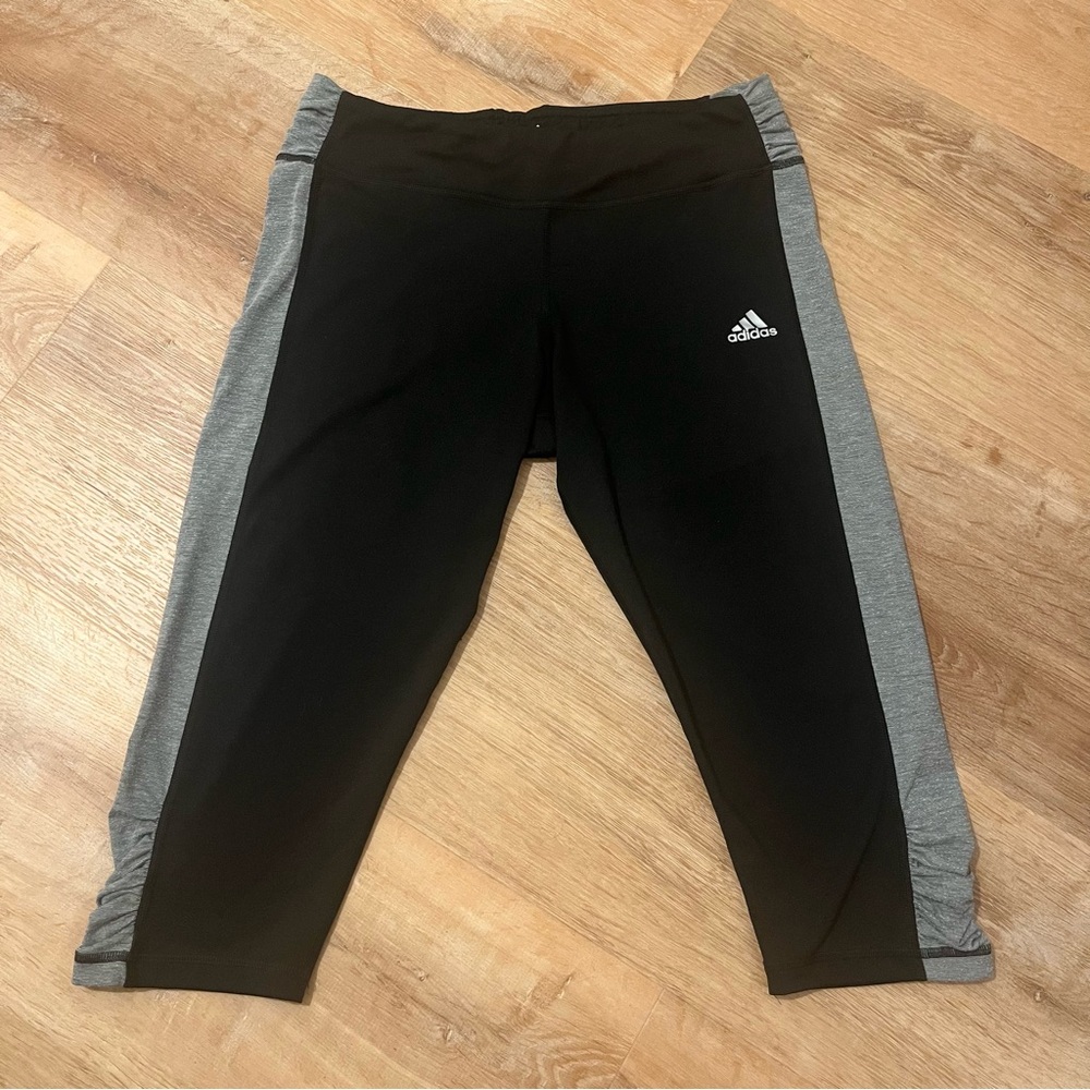 Adidas Women's Black and Gray Joggers
